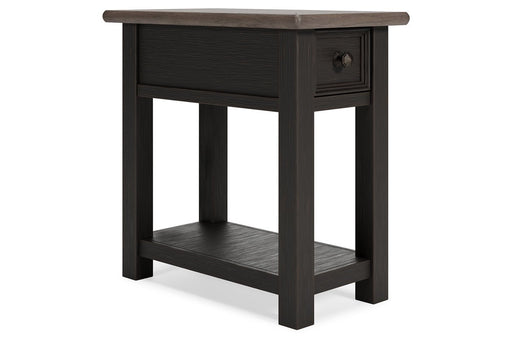 Tyler Creek Two - tone Chairside End Table - Gate FurnitureEnd Table Chair Side