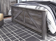 Wynnlow Gray King Crossbuck Panel Bed - Gate FurnitureKing Bed